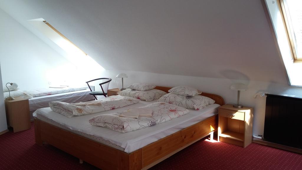 Inn Polgarmester Etterem Es Panzio Fertoszeplak