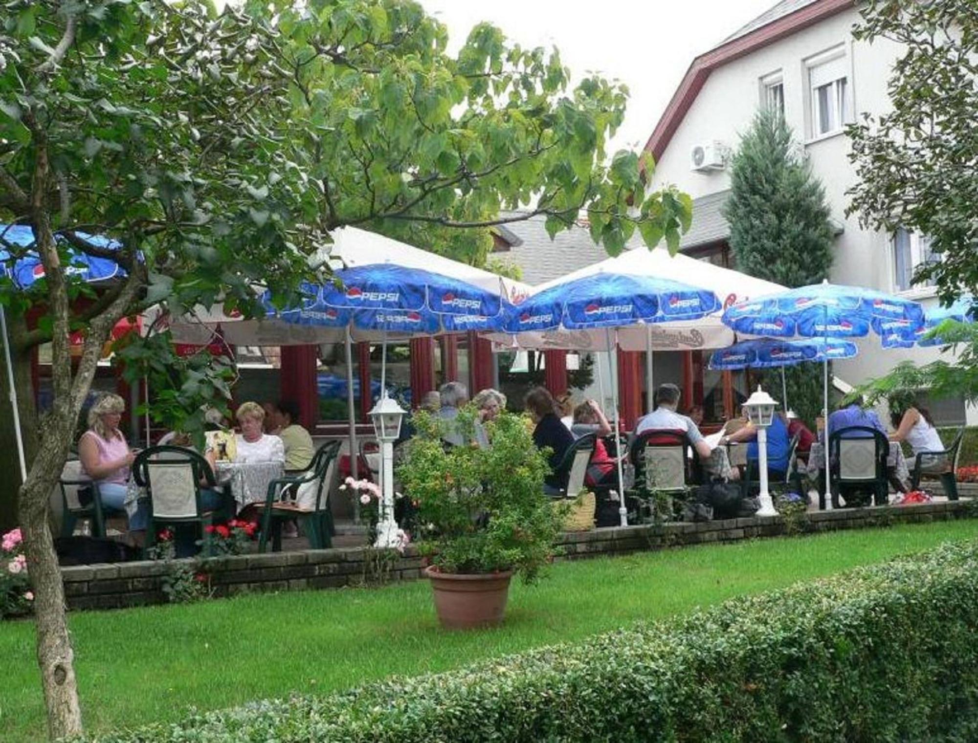 Inn Polgarmester Etterem Es Panzio